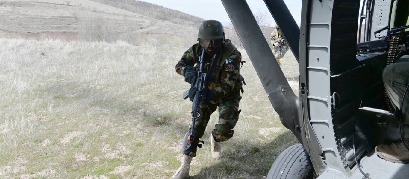 Κοινή άσκηση Ειδικών Δυνάμεων ξεκίνησαν Τουρκία και Πακιστάν (φώτο)